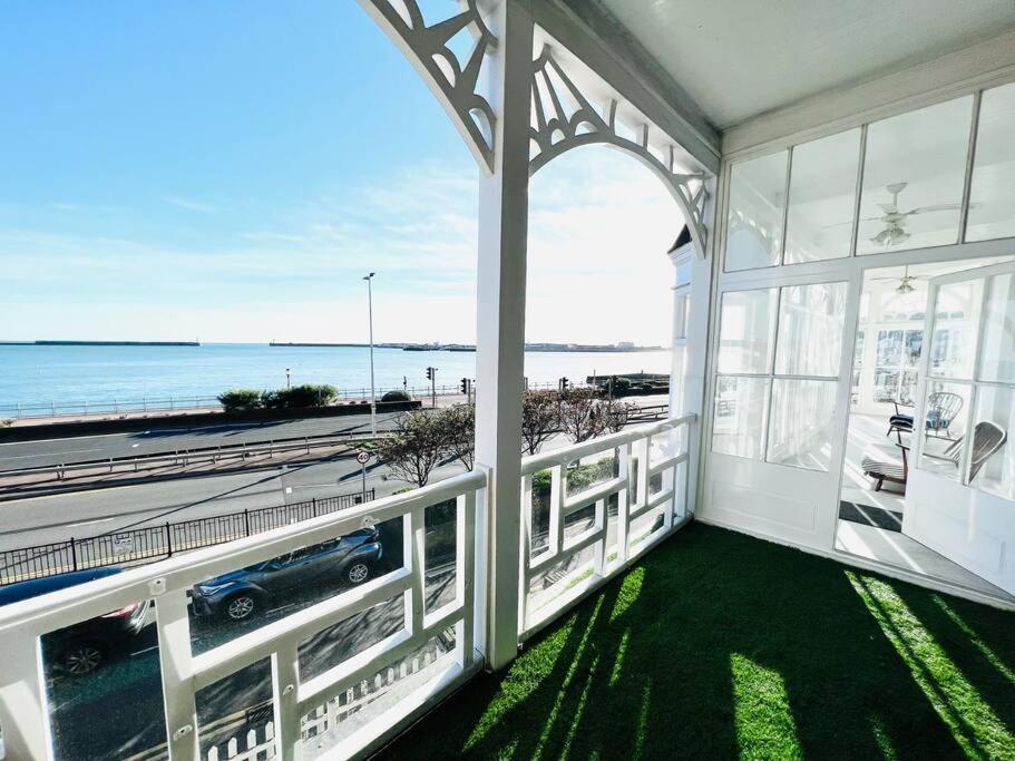 Flat 4 Marine Parade House, 1 East Cliff- Next To Dover Port, White Cliffs, Beach, Castle Ngoại thất bức ảnh