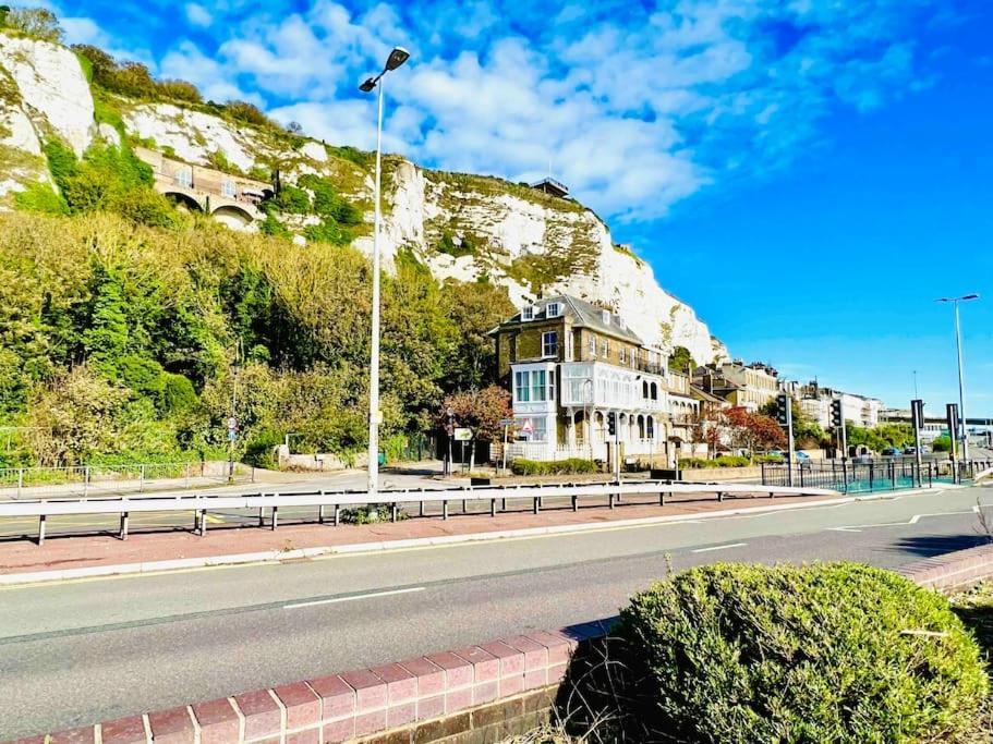 Flat 4 Marine Parade House, 1 East Cliff- Next To Dover Port, White Cliffs, Beach, Castle Ngoại thất bức ảnh
