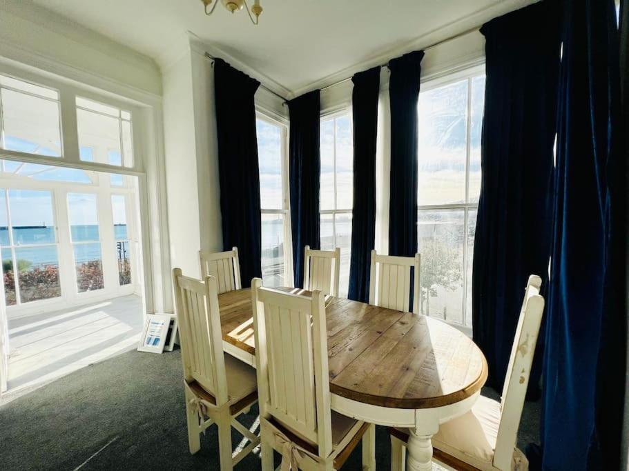 Flat 4 Marine Parade House, 1 East Cliff- Next To Dover Port, White Cliffs, Beach, Castle Ngoại thất bức ảnh